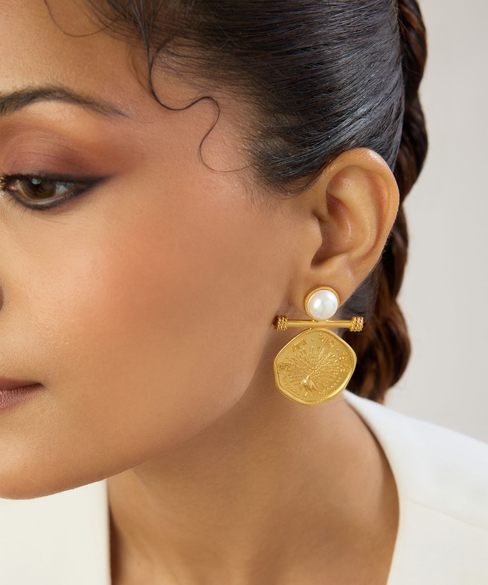 Kamal Pearl Earring